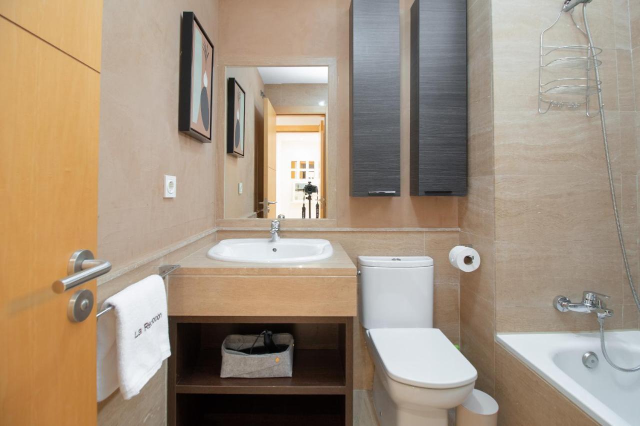 C13 Seaside With Pool And Parking Appartement